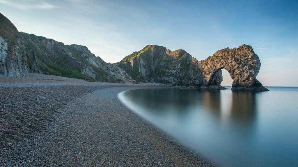 岩石在英格兰海岸