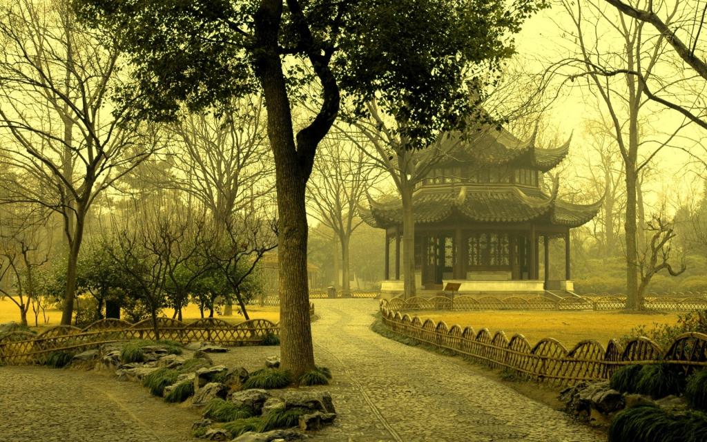 中国凉亭在公园里