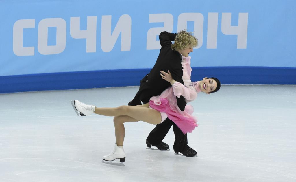 查理·怀特（Charlie White）和梅丽尔·戴维斯（Meryl Davis）在索契2014奥运会上获得金牌和银牌