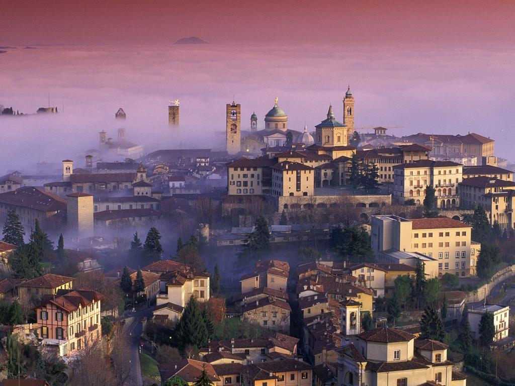 雾中的城市，意大利