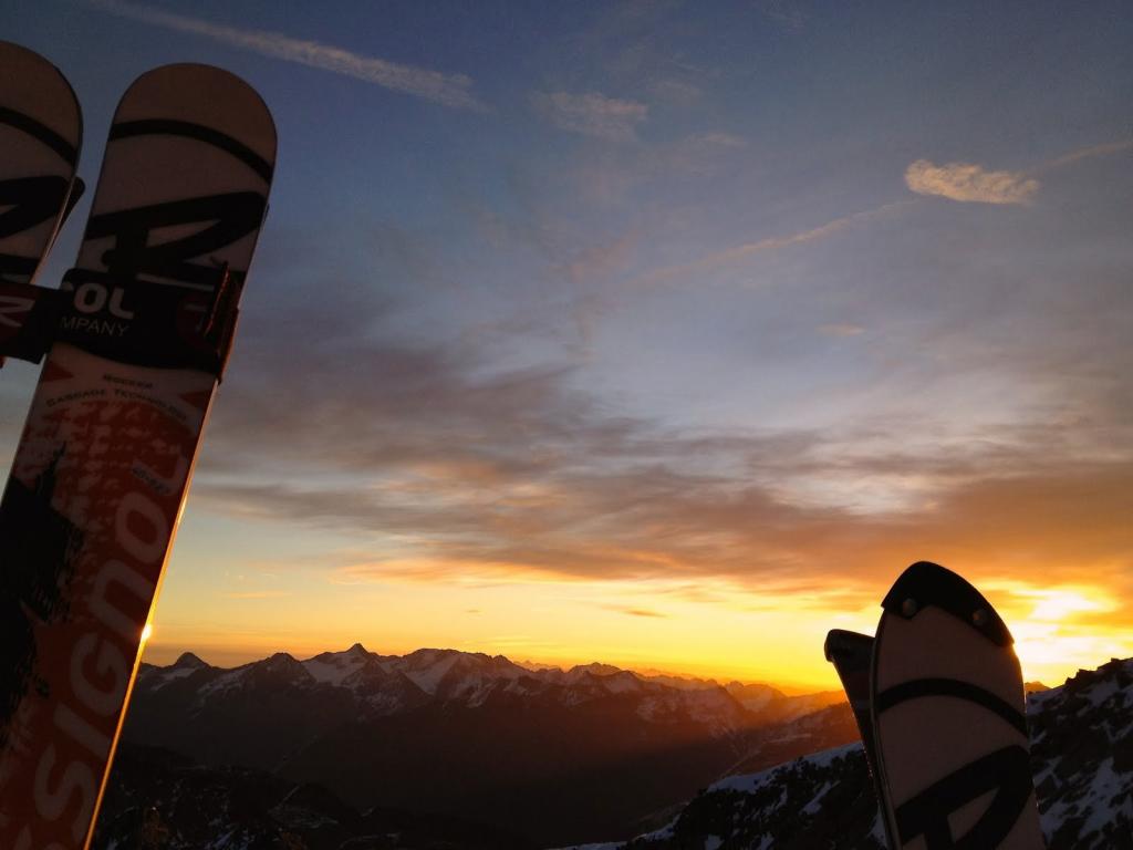 日落在索尔登，奥地利滑雪胜地
