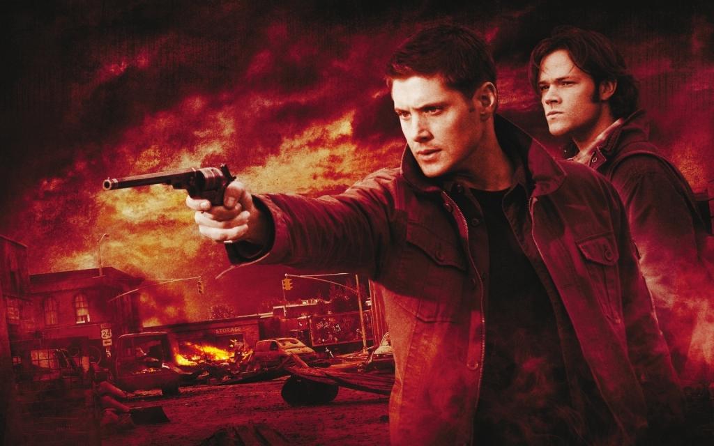 Dean正在瞄准Supernatural系列中的一把枪