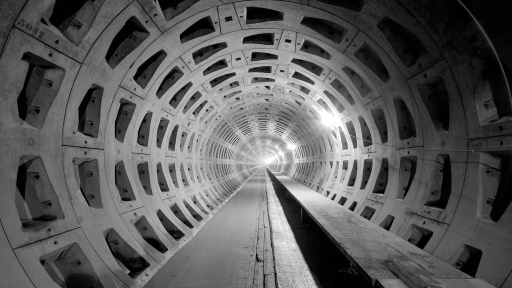 地下混凝土隧道施工
