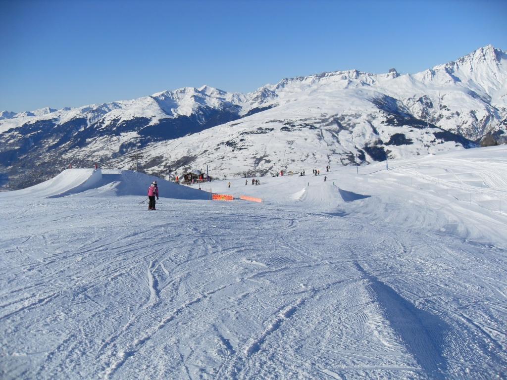 法国Les Arcs滑雪胜地滑雪