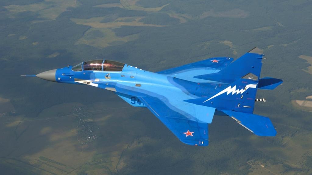 蓝色的米格-29K战斗机