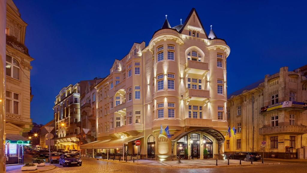 美丽的酒店阿特拉斯豪华在利沃夫中心