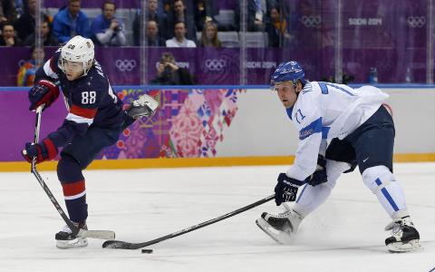 芬兰冰球运动员在索契奥运会上获得了铜牌