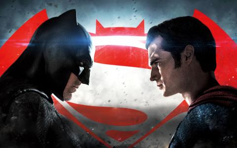 蝙蝠侠与超人之间的对抗