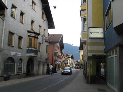 城市街道在Telfs-Büchen，奥地利的度假胜地