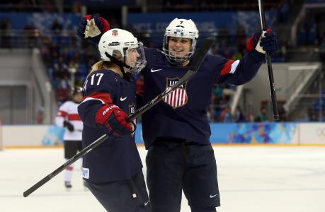 索契奥运会上获得银牌美国运动员冰球的冠军