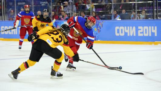 索契冬奥会曲棍球赛的战斗