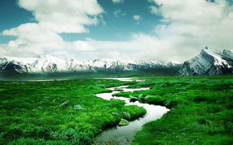 挪威山脉 - 绿色山谷
