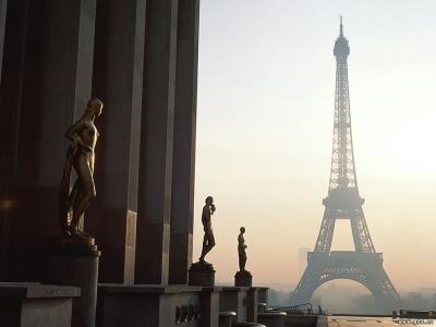 艾菲尔铁塔的巴黎视图
