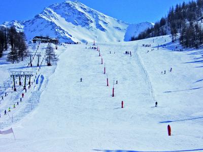 意大利Sestriere滑雪胜地滑雪
