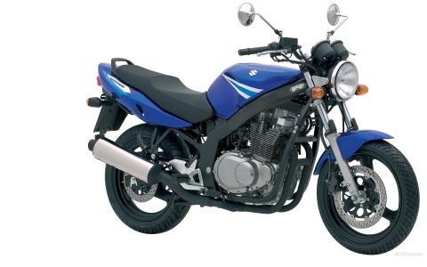 令人难以置信的摩托车铃木GS 500