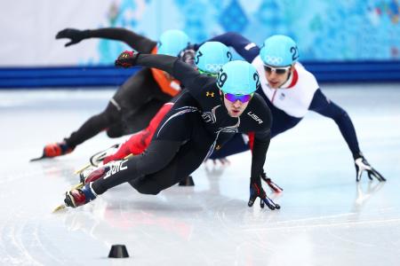索契奥运会上，银牌美国短道速滑运动员Chris Creveling的老板