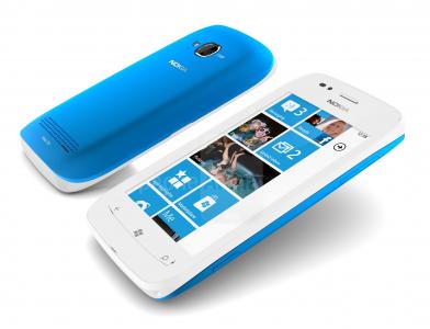 蓝色诺基亚Lumia 710