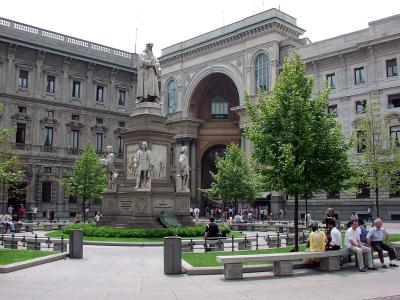 纪念碑在米兰，意大利