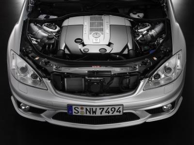 梅赛德斯 - 奔驰S65 AMG引擎盖下