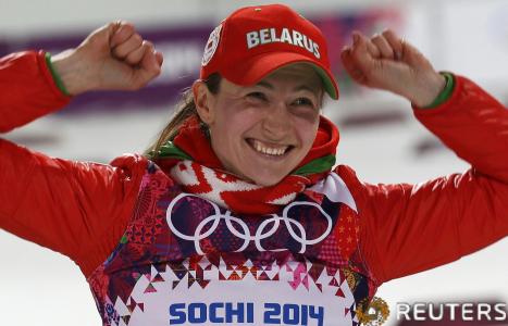 金牌持有人白俄罗斯冬季两项运动员Daria Domracheva在索契