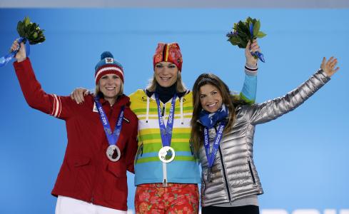 Nicole Hosp奥地利滑雪运动员获得银牌和铜牌