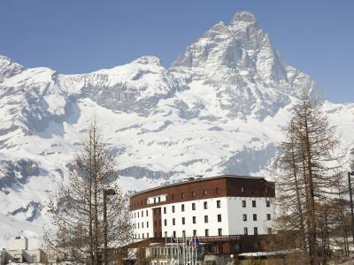 酒店在意大利切尔维尼亚的滑雪胜地