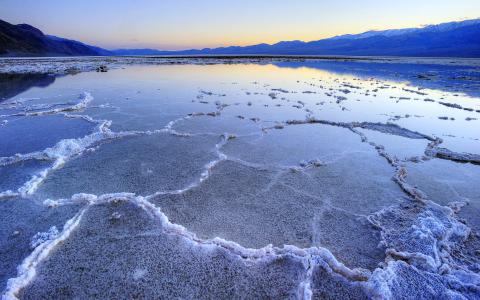 死海和盐湖的奇妙美景