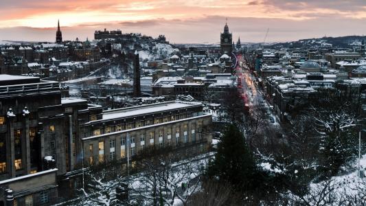 爱丁堡冬天的城市