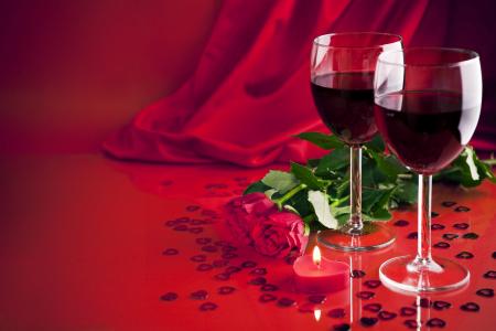 玫瑰和葡萄酒的情人节