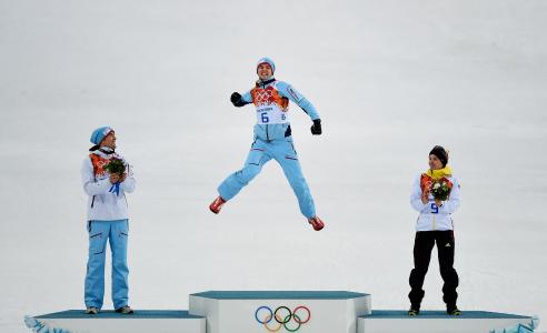 在索契奥运会上，德国滑雪运动员费边·里埃尔