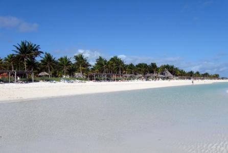 古巴Cayo Guillermo度假村的无边海滩