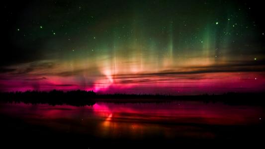 极光borealis和红色日落