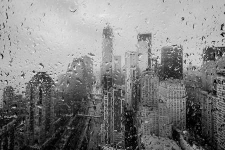 纽约通过湿玻璃