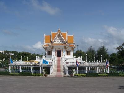 泰国罗勇度假村的新寺庙