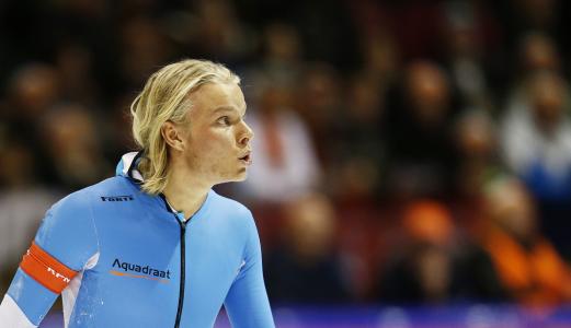 银牌荷兰滑冰运动员Kun Verwey在奥运会在索契举行