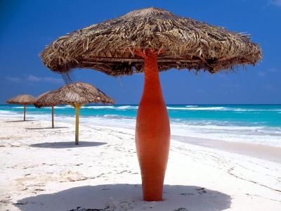 古巴Cayo Largo度假村的沙滩遮阳伞