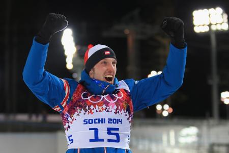 索契奥运会冬季两项运动员Dominique Landertinger的银牌
