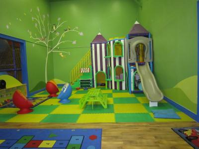 儿童房的绿墙