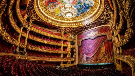 在巴黎歌剧院卡尼尔