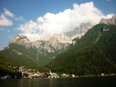 意大利阿莱盖度假村的阿尔卑斯山
