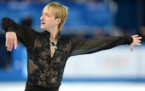 金牌得主俄罗斯花式滑冰运动员叶夫根尼Plyushchenko在索契奥运会