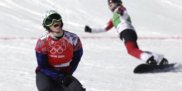 捷克共和国滑雪板Eva Samkova学科金牌的拥有者