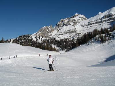 在意大利Madonna di Campiglio滑雪胜地滑雪