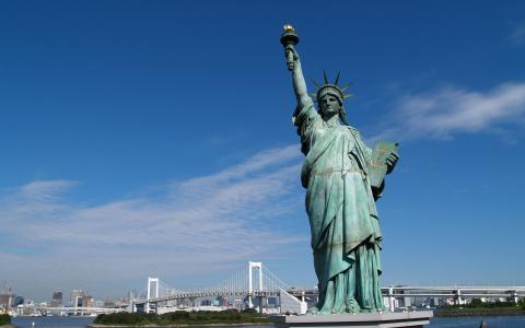 自由女神像在东京