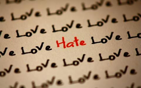 爱与恨
