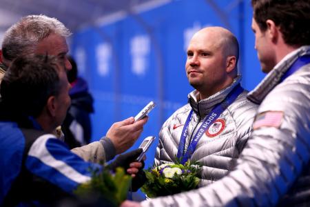 在索契奥运会上，雪橇学科的Stephen Holcomb获得两枚铜牌