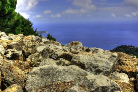 地中海的岩石海岸