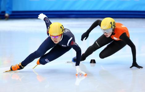 对手在索契冬奥会速滑比赛