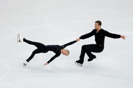 Dylan Moskovic和Kirsten Moore-Towers加拿大花式滑冰运动员