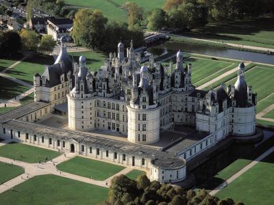城堡的全景在卢瓦尔河，法国